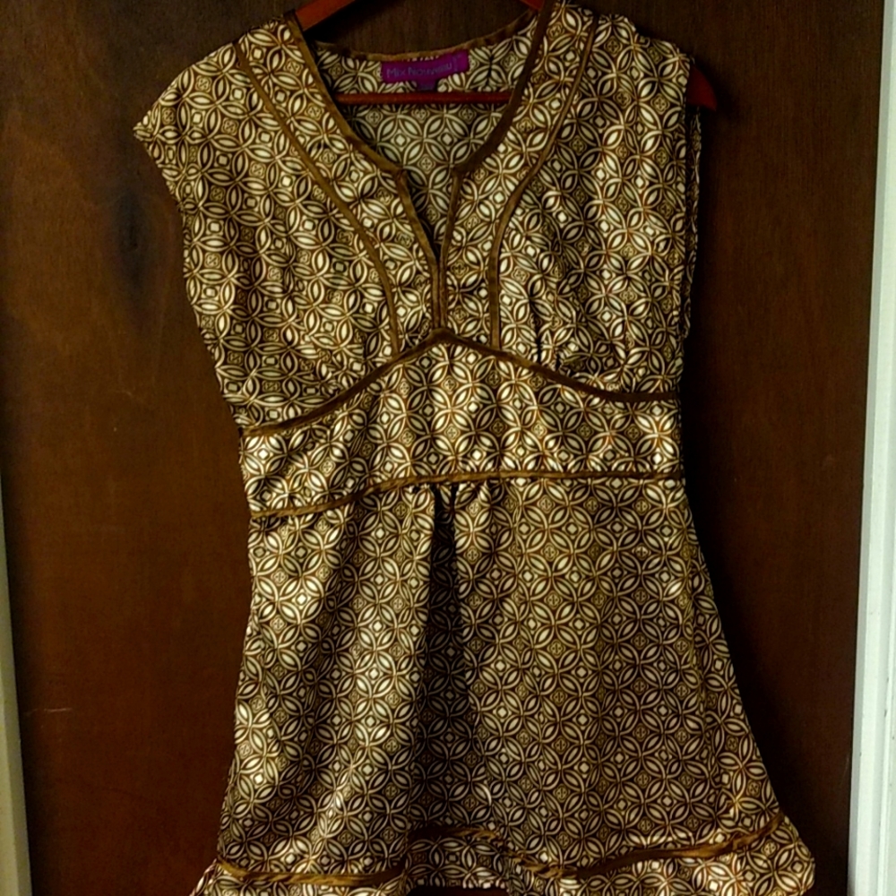 Vintages Brown & Cream Mini Dress by Mix Nouveau